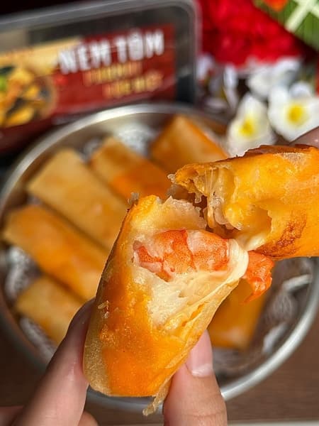 Nem tôm pho mai LHY
