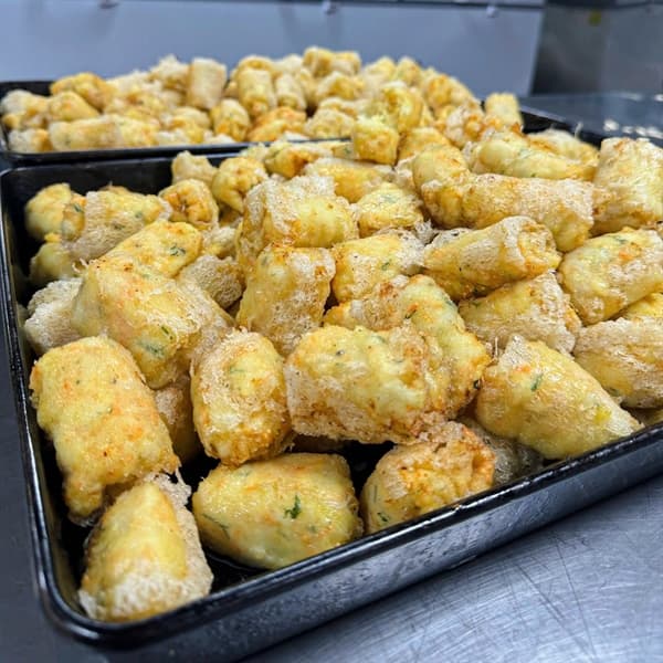 Nem Mực Phomai Hồng Hạnh 4