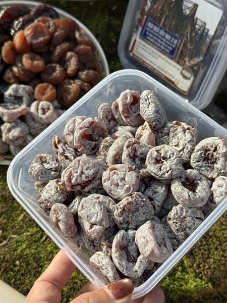 Ô Mai Mơ Sấy Không Hạt Xí Muội 200g 2