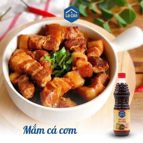 Nước mắm cá cơm Lê Gia 650ml