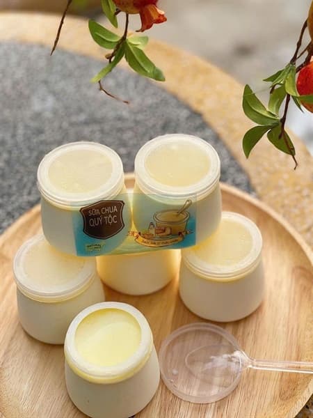 Sữa chua Quý Tộc