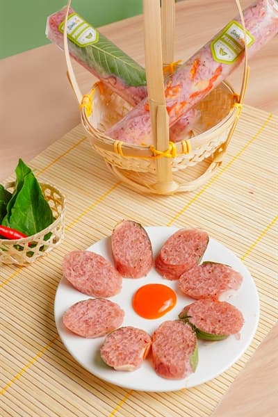 Nem chua cây Con Lợn Bay 170g 2