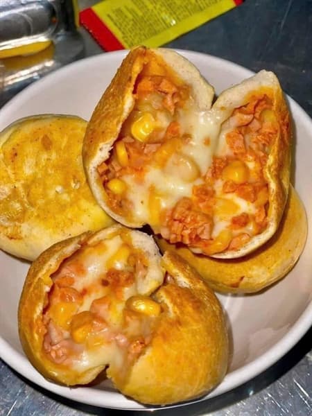 Pizza Gối 4