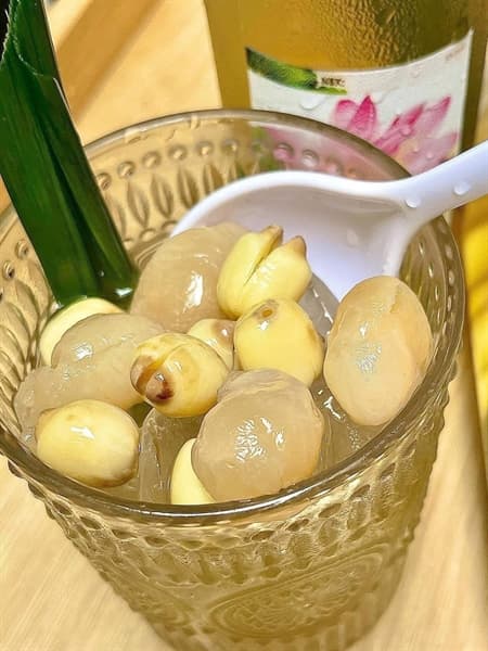 Trà sen long nhãn 350ml