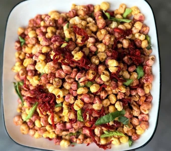 Ngô nếp tím sấy giòn mix thịt khô lá chanh 500g 3