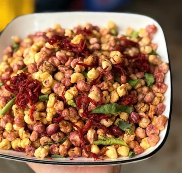 Ngô nếp tím sấy giòn mix thịt khô lá chanh 500g 4