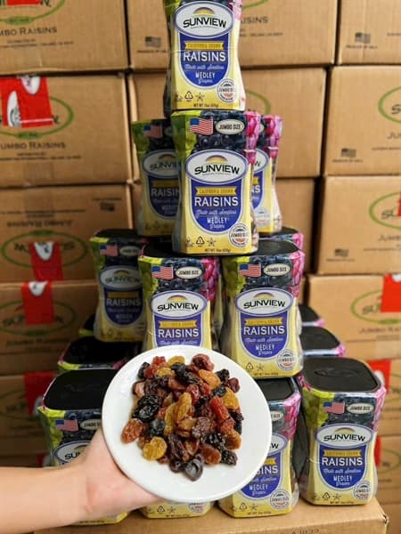 Nho Khô Mỹ Sunview Raisins hộp 425GR 4