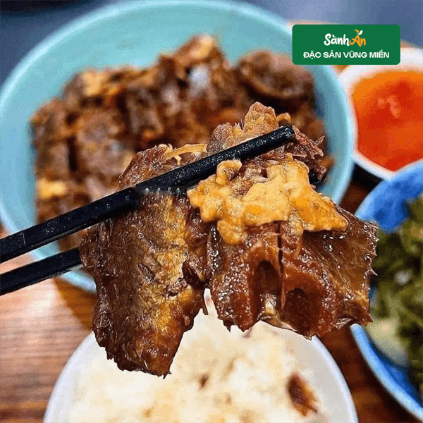 Cá diếc kho niêu 700g 2