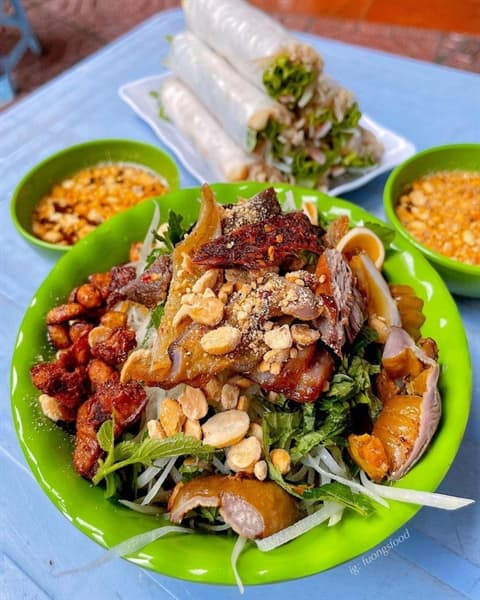 Nộm bò thập cẩm
