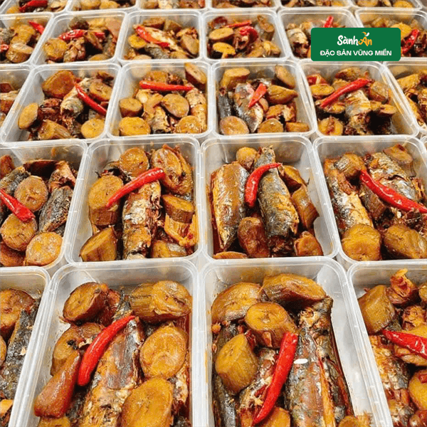 Cá nục kho chuối Vân Đồn 2