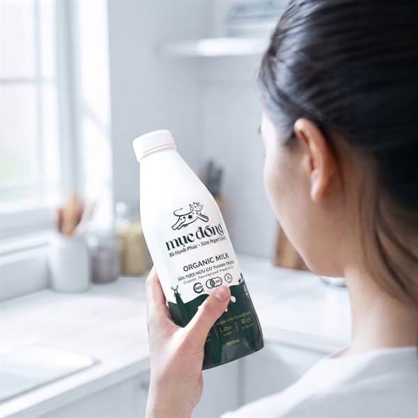 Sữa tươi hữu cơ thanh trùng 900ml 2