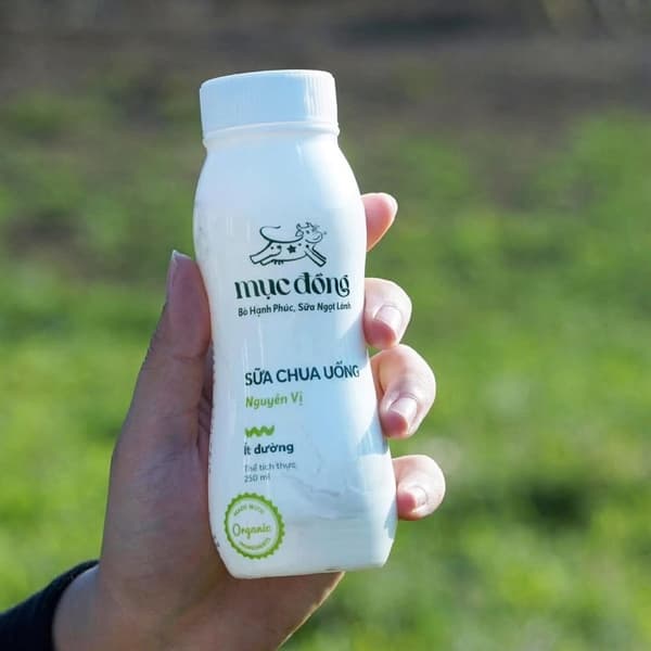 Sữa chua uống nguyên vị ít đường organic 180ml