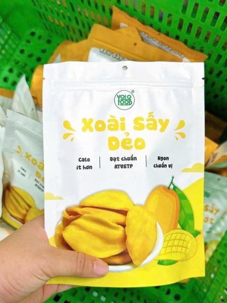 Xoài sấy dẻo YOLO 100g 3