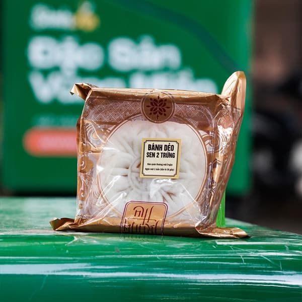 Bánh dẻo sen 2 trứng 230g 2