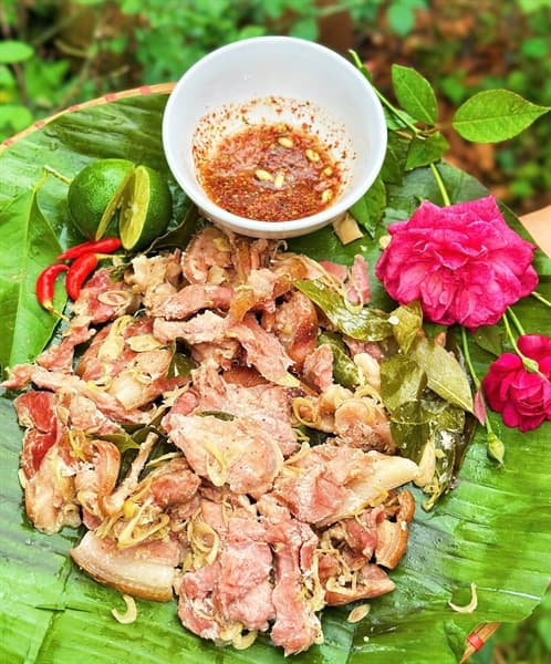 Thịt lợn mán gói lá chuối 2