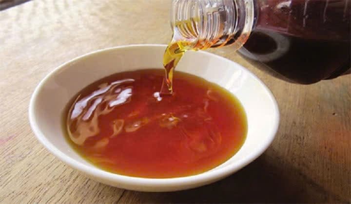Nước mắm cá cơm Lê Gia 650ml 2