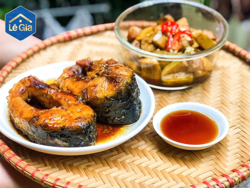 Nước mắm cá cơm Lê Gia 650ml 4