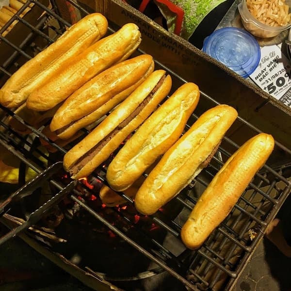 Bánh mỳ pate bò Hải Phòng 4