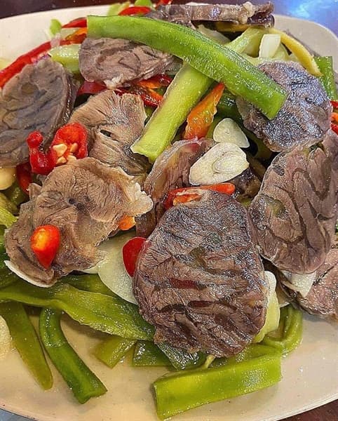 Bắp bò ngâm rau tiến vua 2