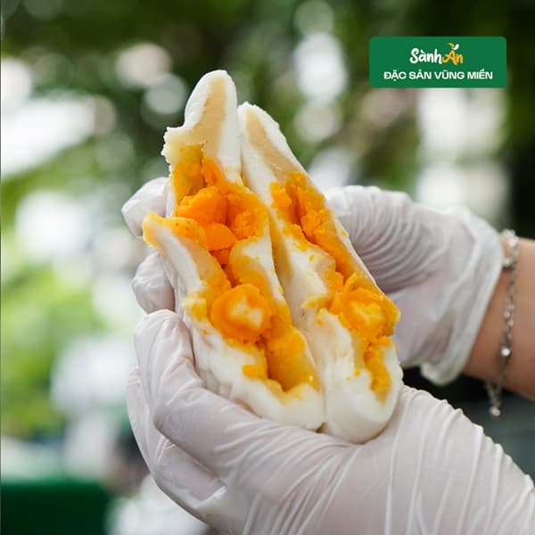 Bánh dẻo sen nhuyễn 4 trứng muối 350g 2