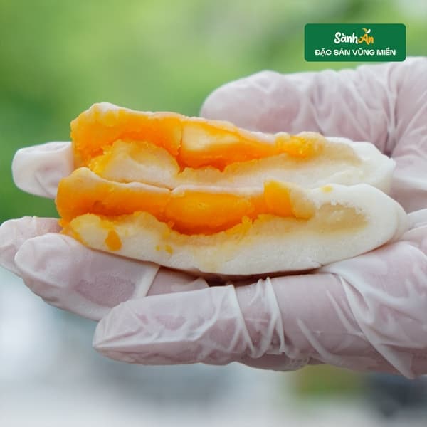 Bánh dẻo sen nhuyễn 4 trứng muối 350g 5