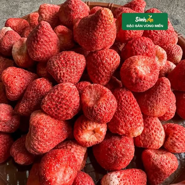 Dâu tây sấy lạnh 200g 4